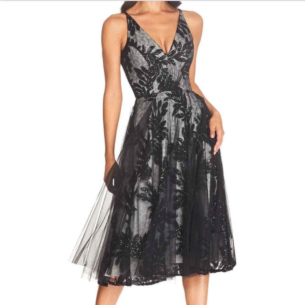 Dress the Population Black Courtney Sequin Lace Cocktail Dress in Women's Large